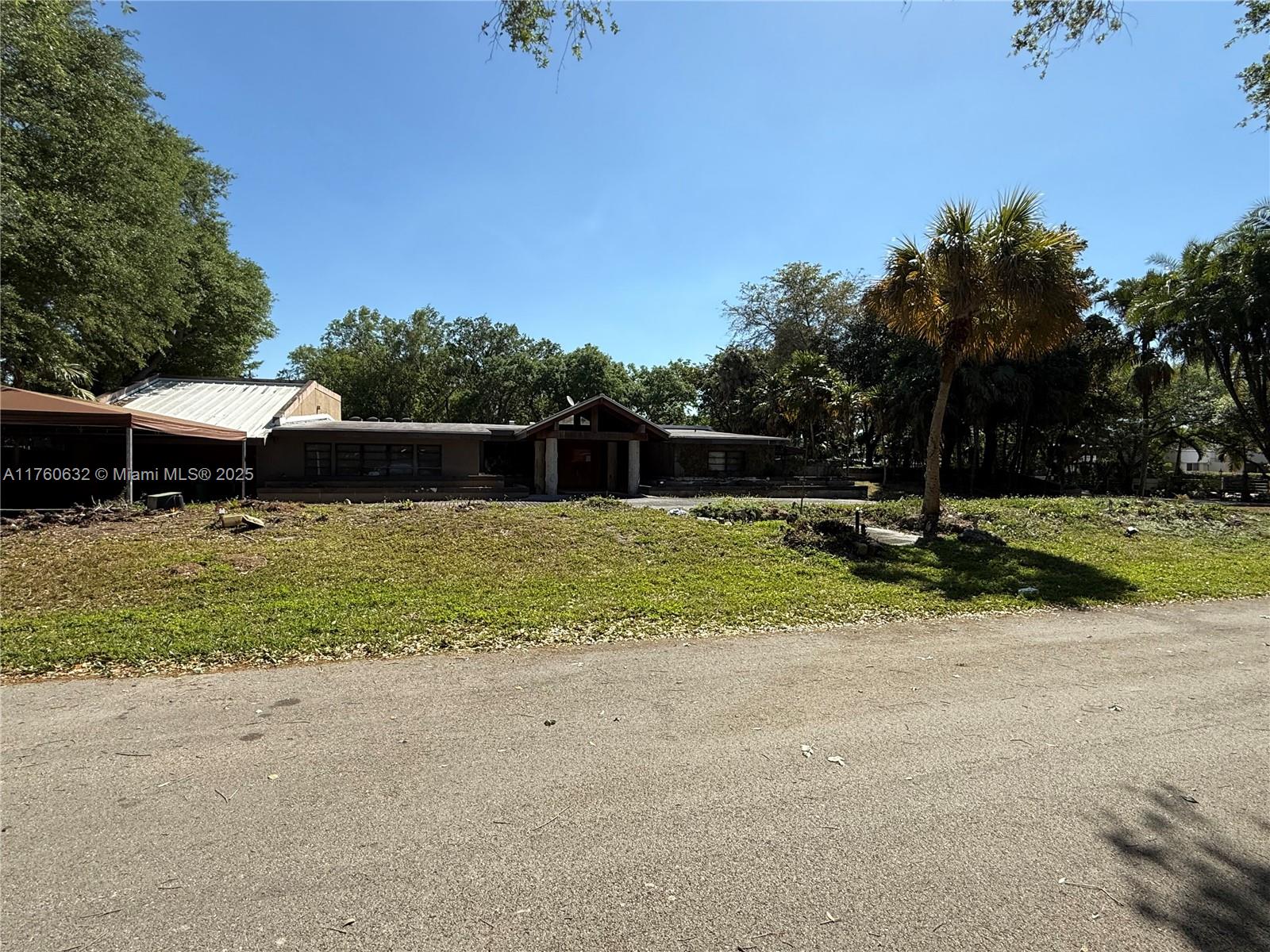 9999 SW 87th Ct, Miami, FL, 33176/$1,999,000 1 9999 SW 87th Ct