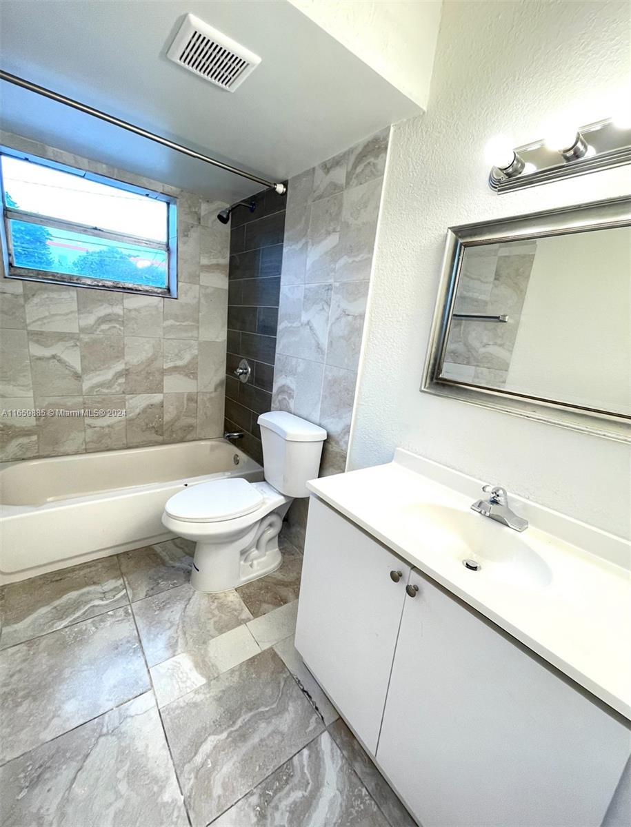 EDGEWOOD SUB - Residential Lease