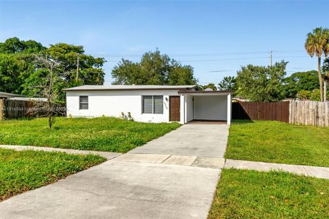 Photo of 5713 Seton Dr, Margate, FL 33063 (MLS # A11914094)