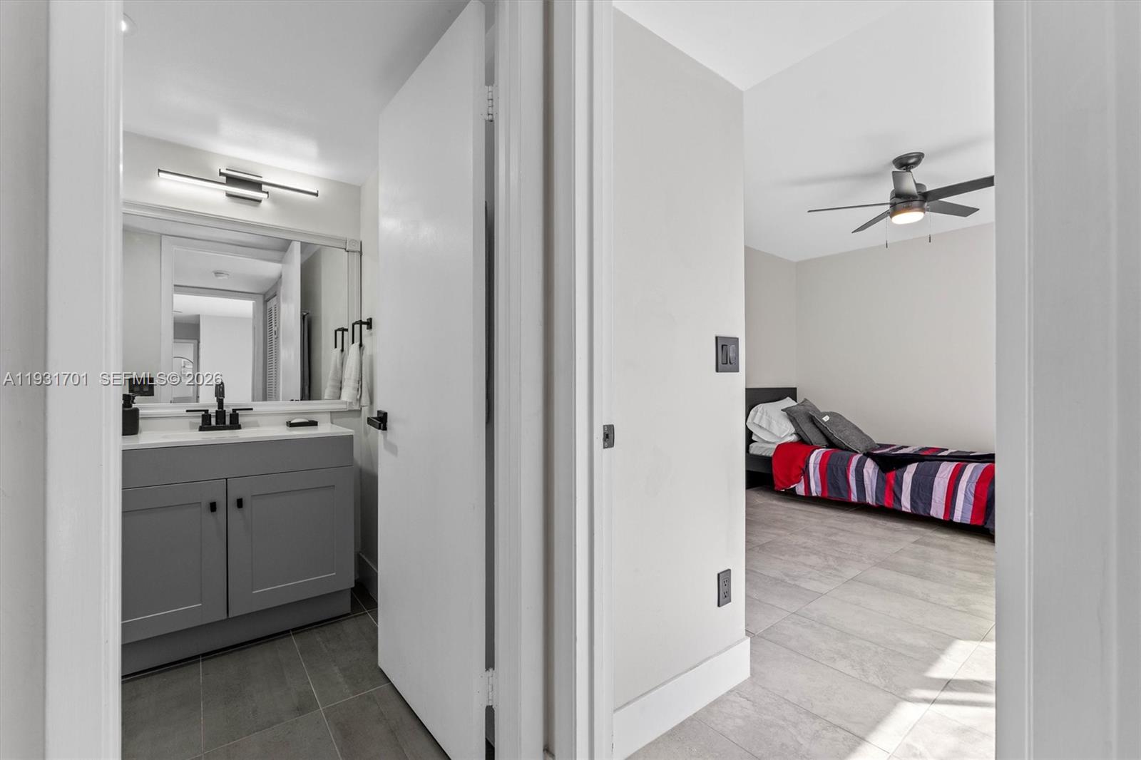 C H E ACRES - Residential