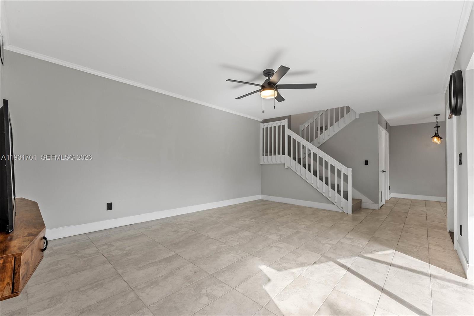 C H E ACRES - Residential