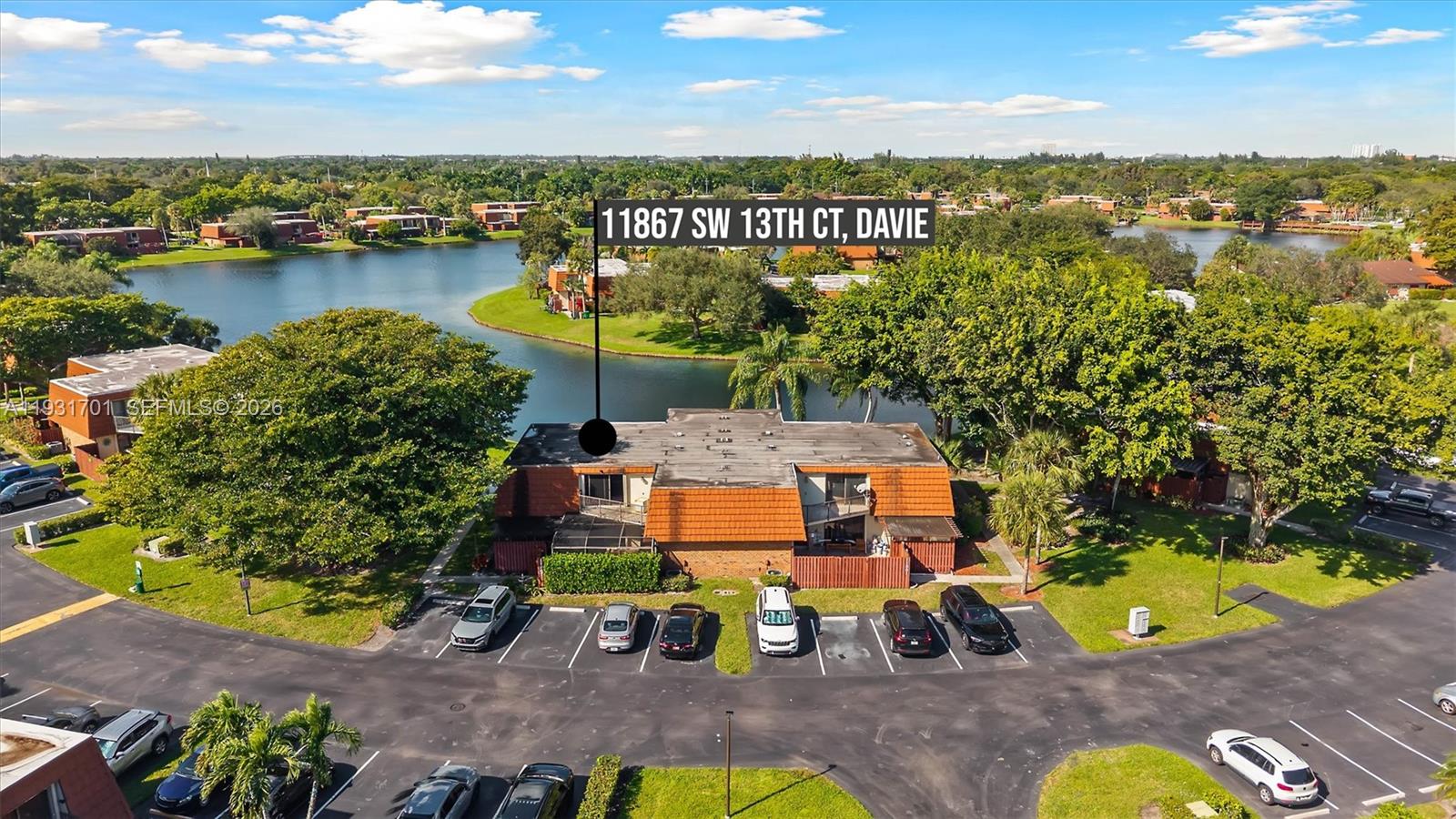 C H E ACRES - Residential