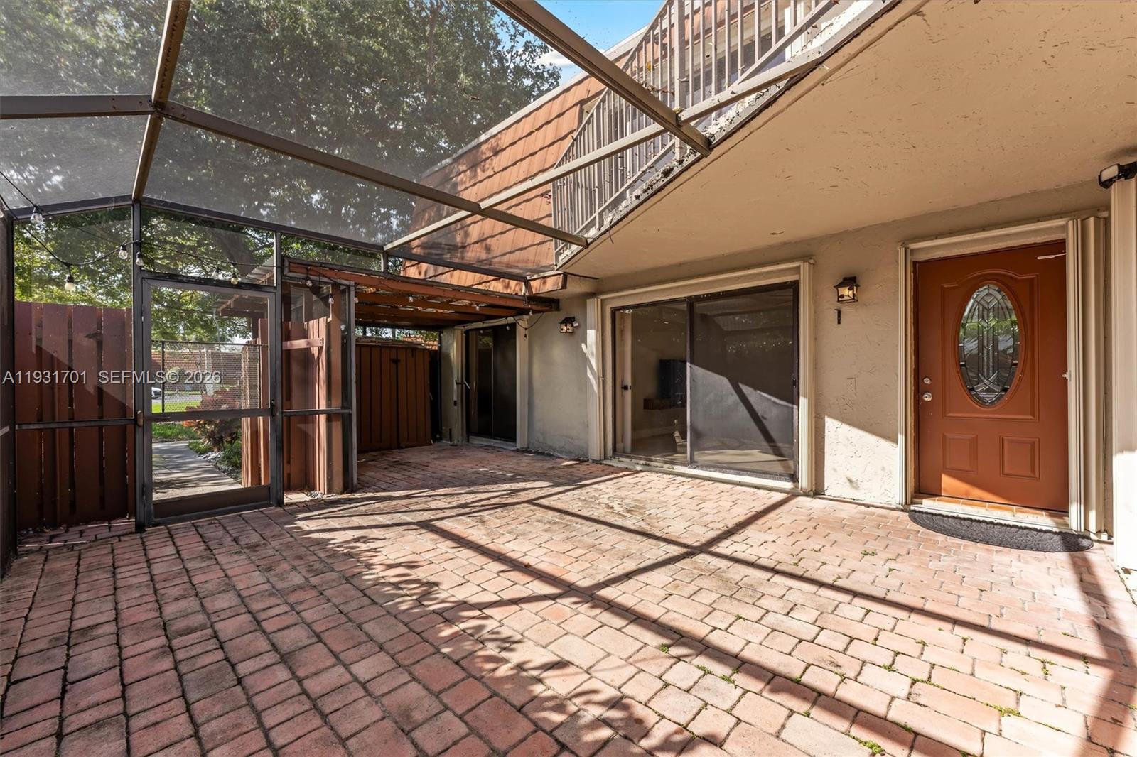 C H E ACRES - Residential