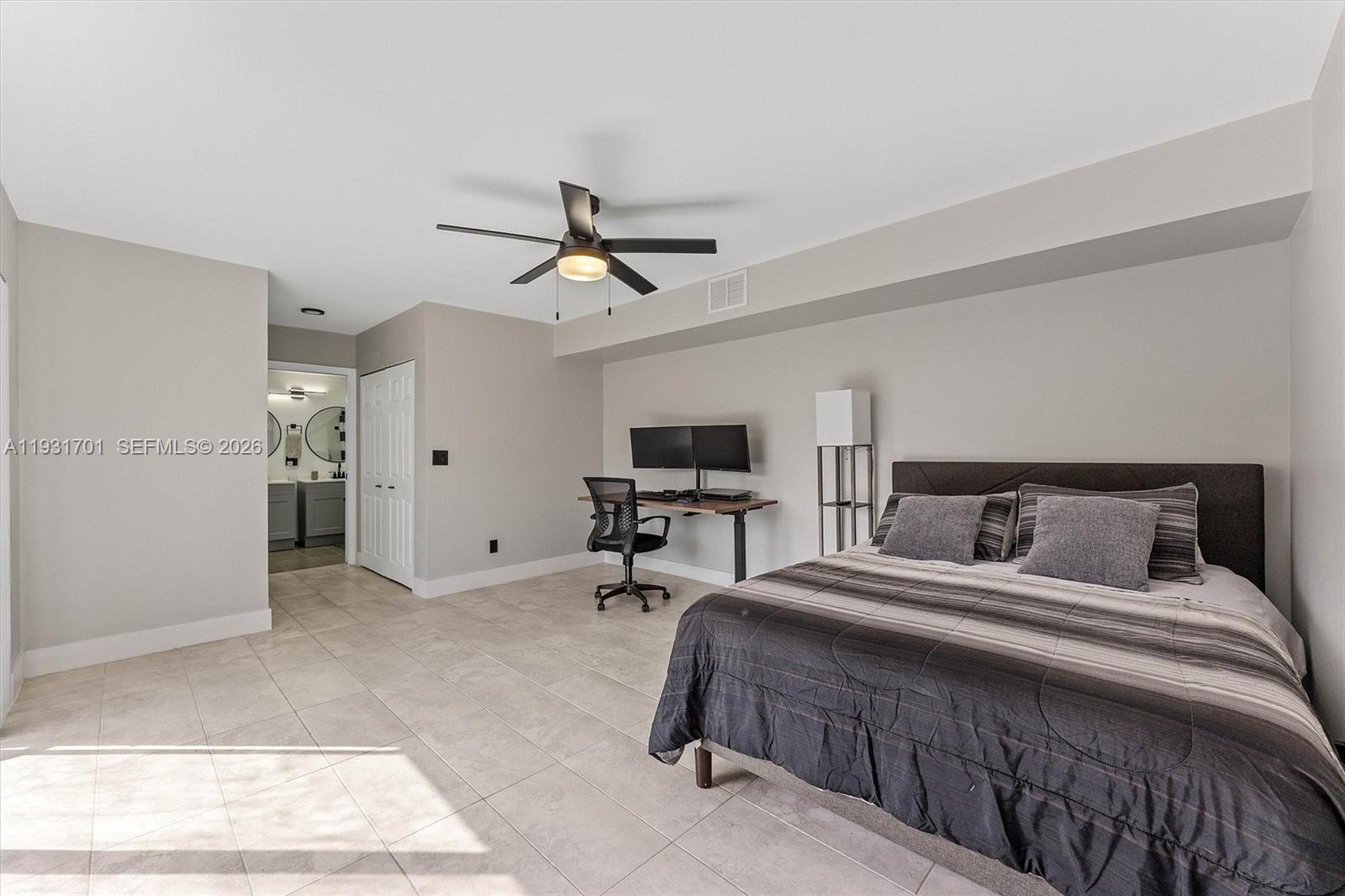 C H E ACRES - Residential