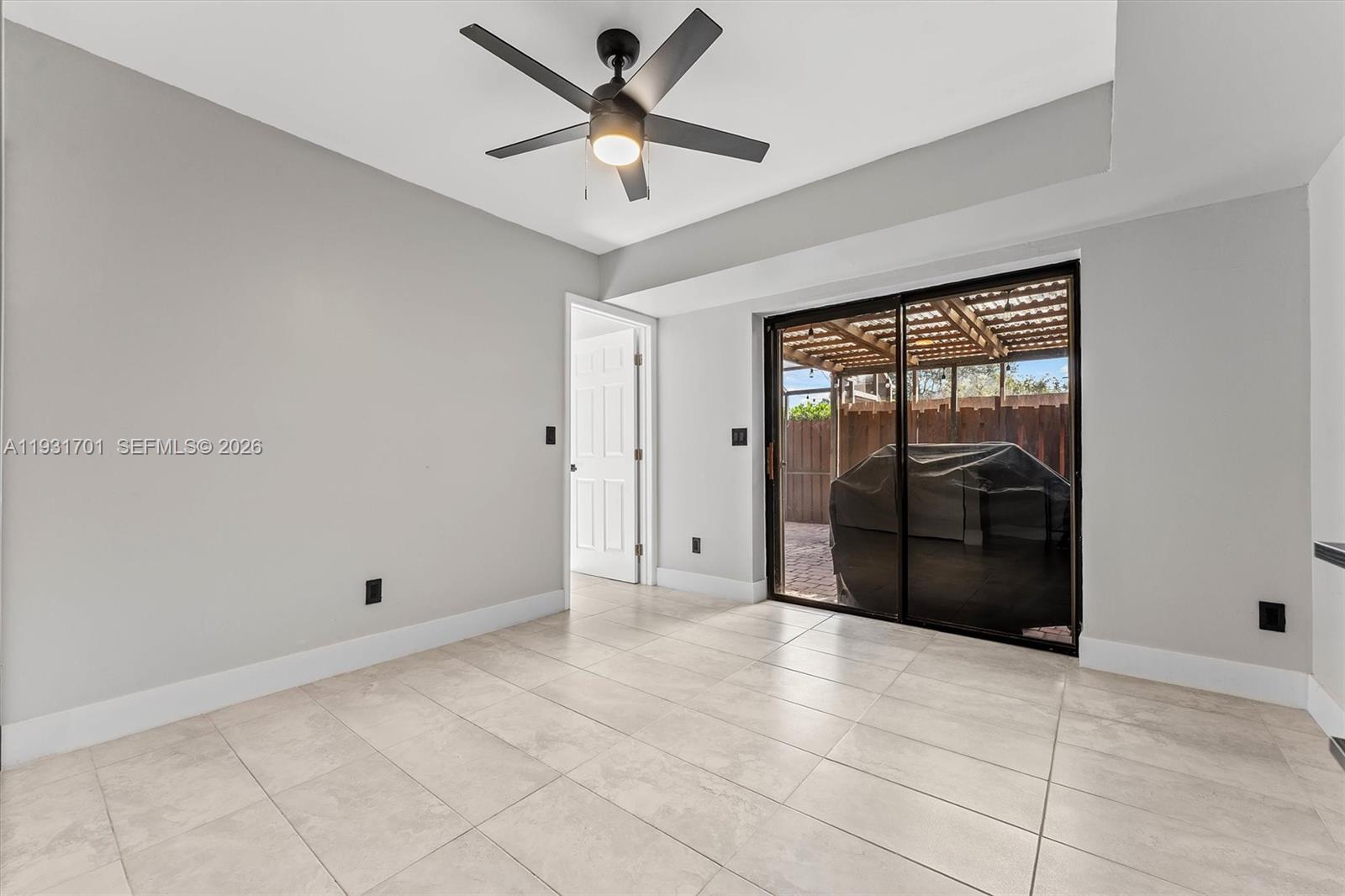 C H E ACRES - Residential