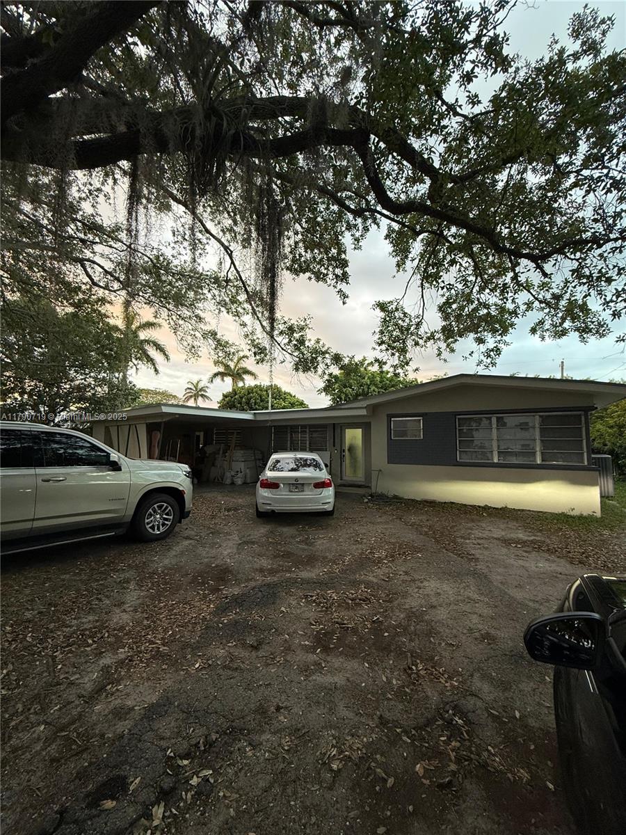 Property for Sale at 27 Ne 18th St, Homestead, Miami-Dade County, Florida - Bedrooms: 3 
Bathrooms: 2  - $600,000