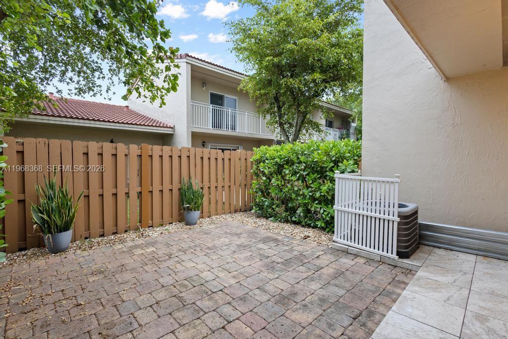 FOUNTAIN PK VILLAGE HOMES - Residential Lease