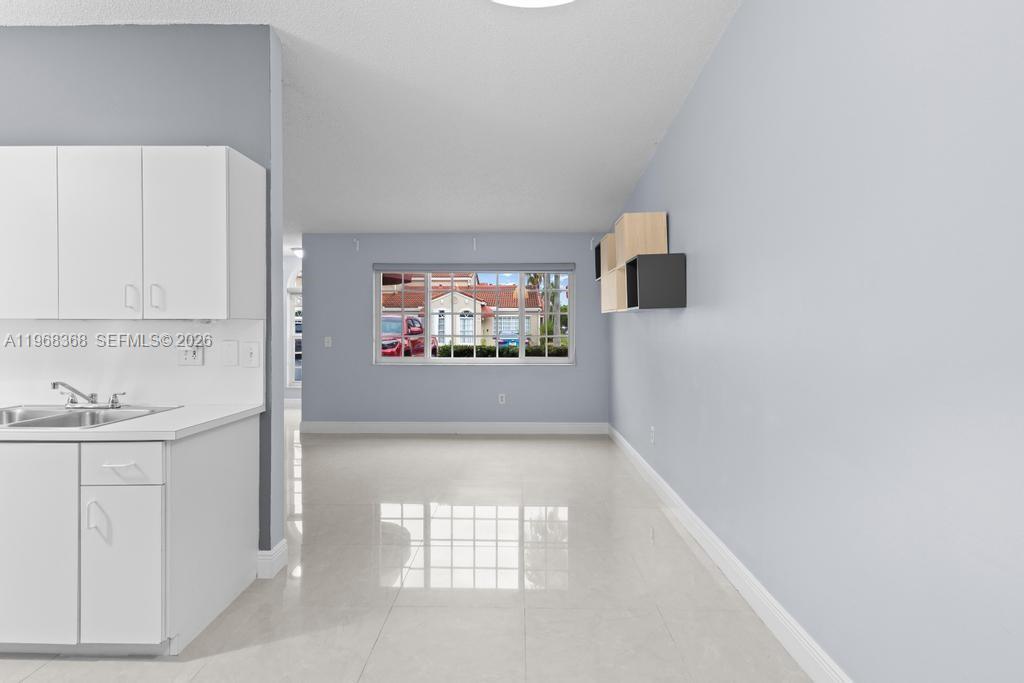 FOUNTAIN PK VILLAGE HOMES - Residential Lease