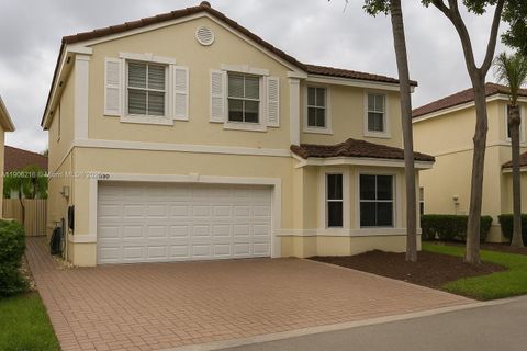 1130 Oysterwood St Hollywood FL 33019