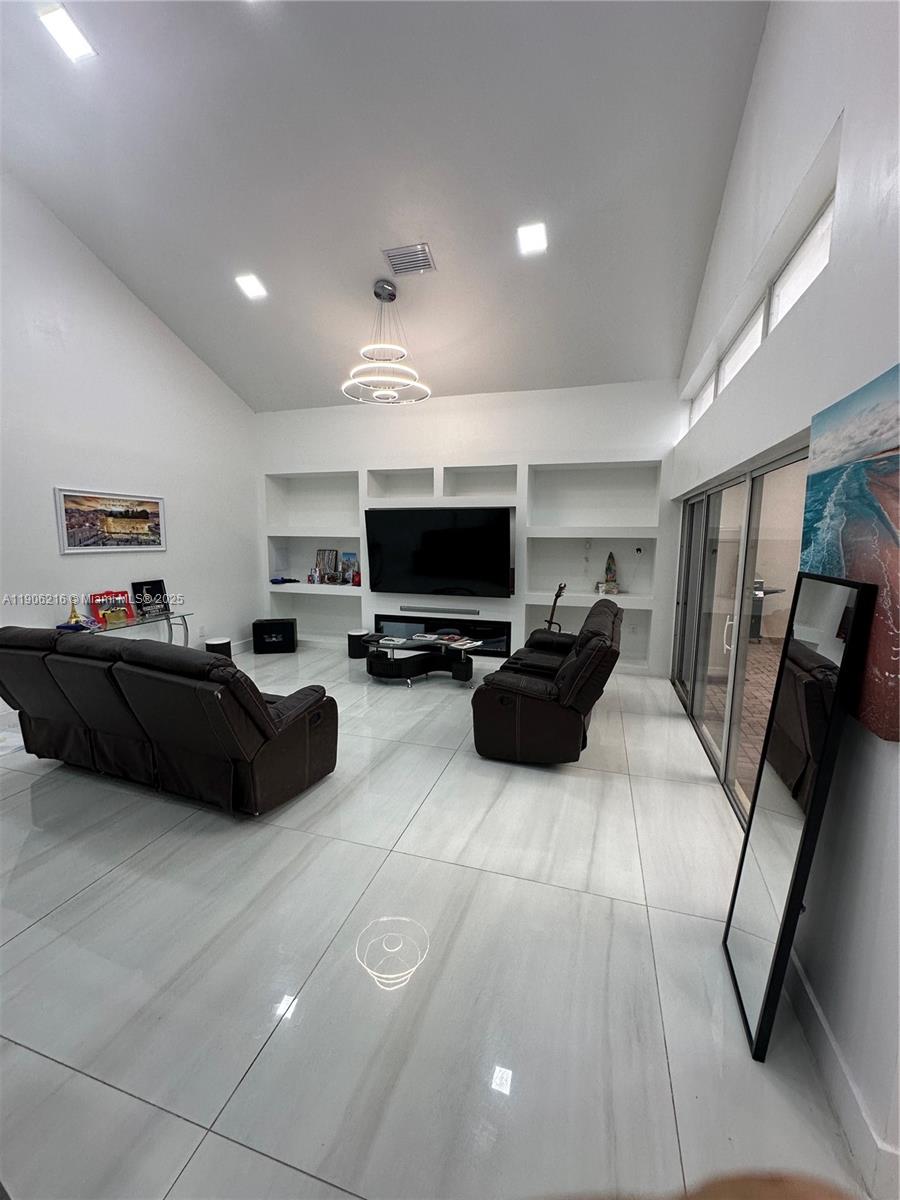 WEST LAKE VILLAGE PLAT - Residential