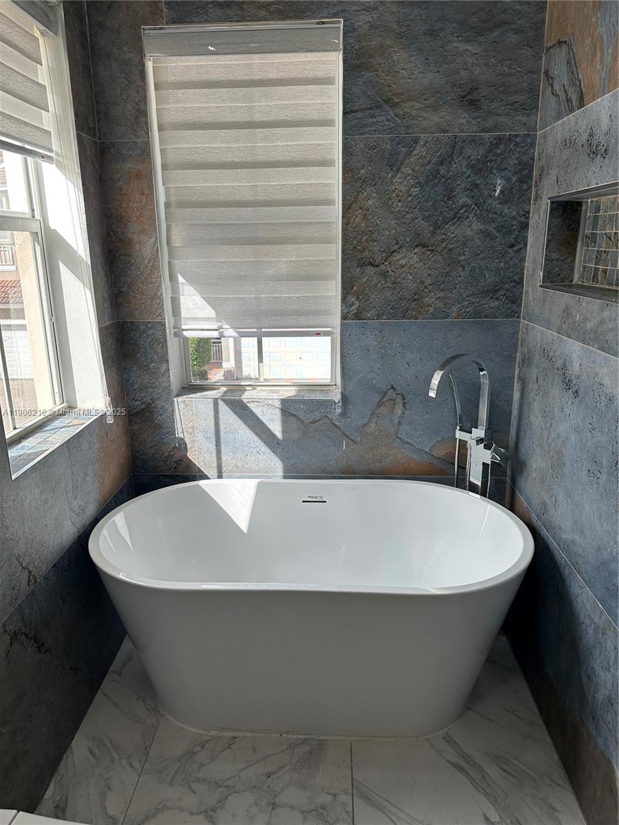 WEST LAKE VILLAGE PLAT - Residential