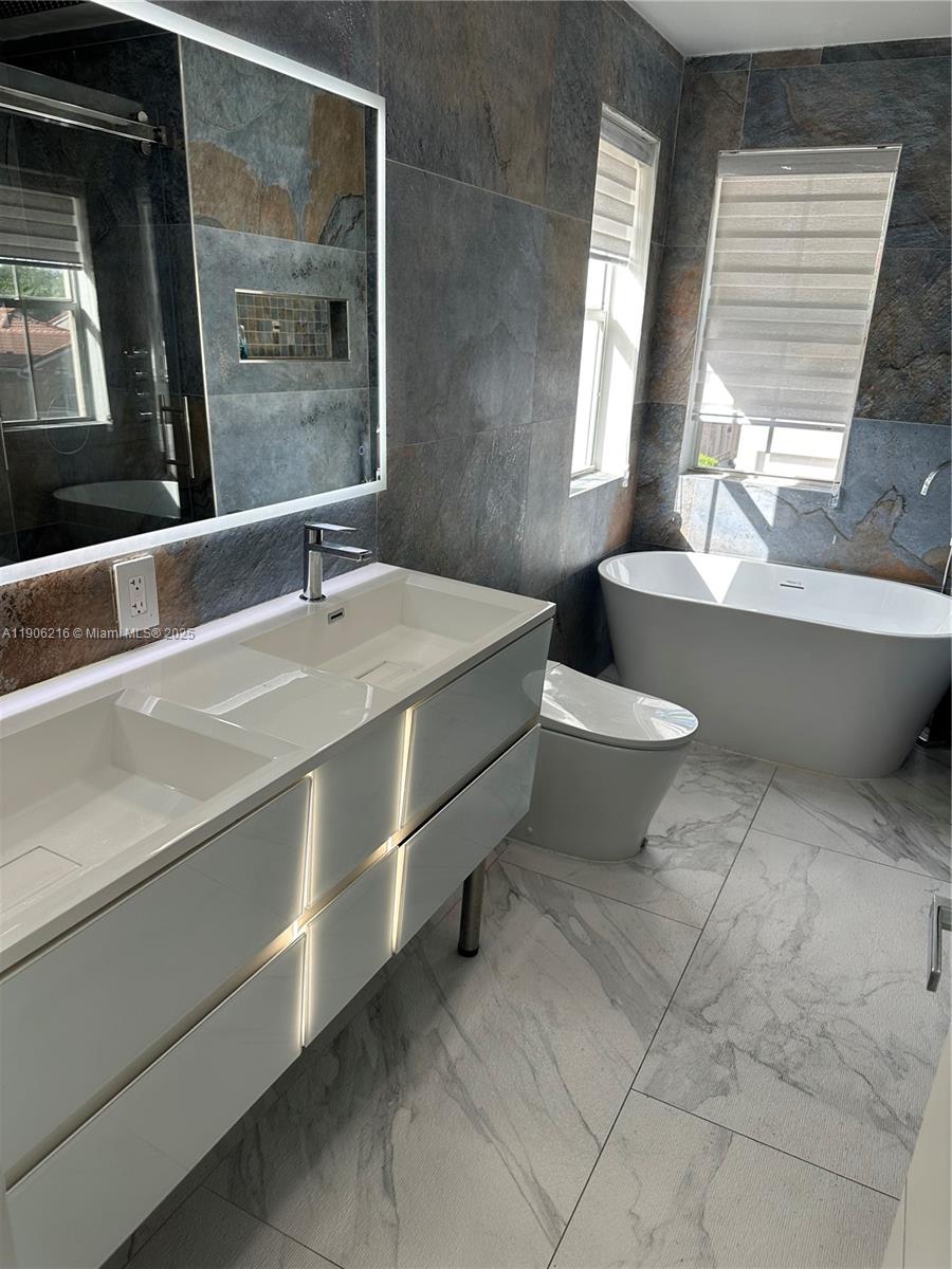 WEST LAKE VILLAGE PLAT - Residential