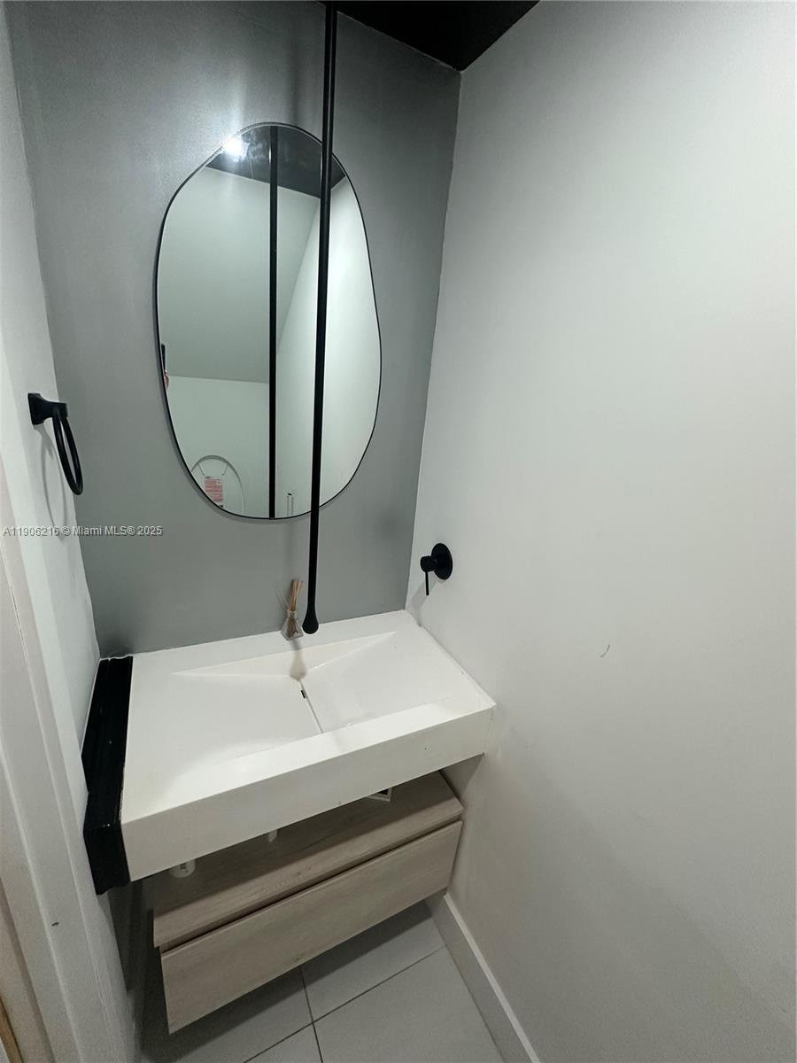 WEST LAKE VILLAGE PLAT - Residential