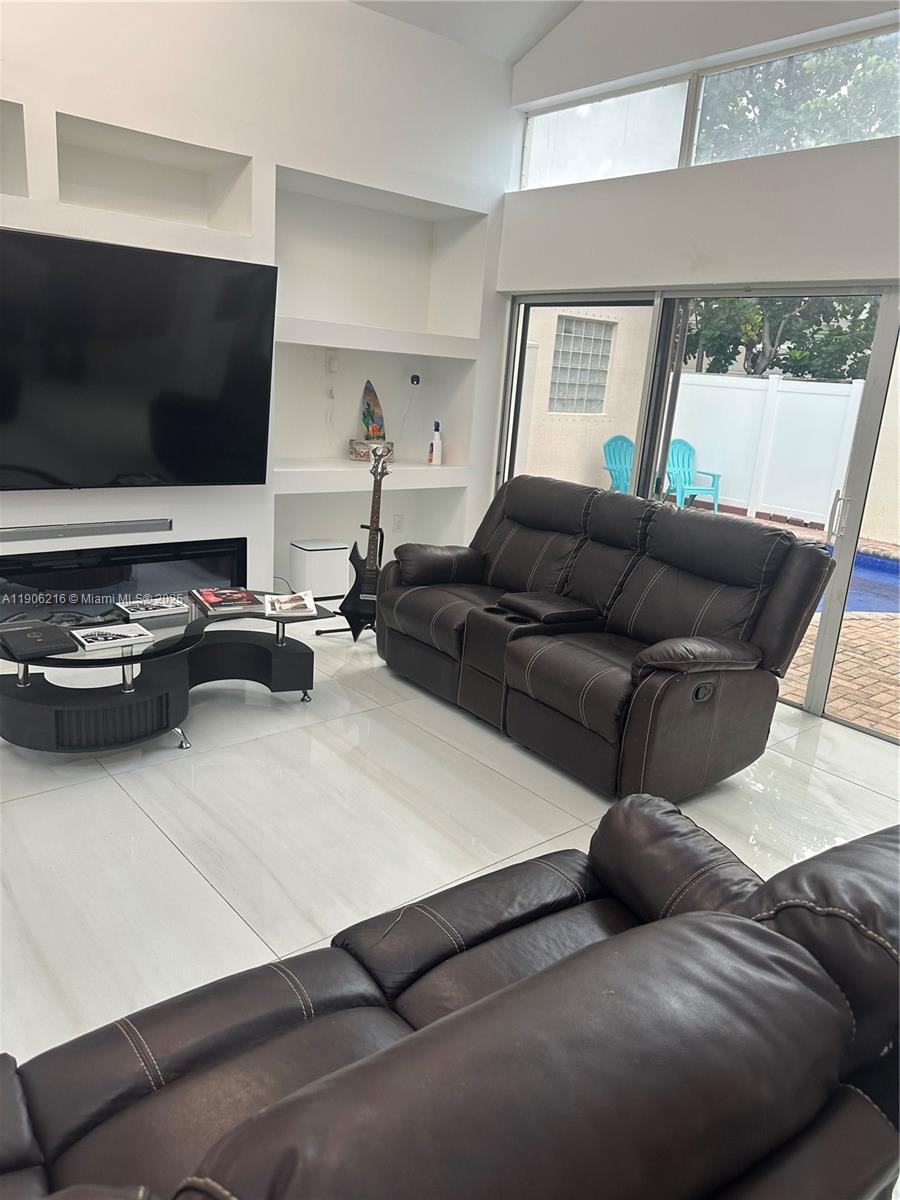 WEST LAKE VILLAGE PLAT - Residential