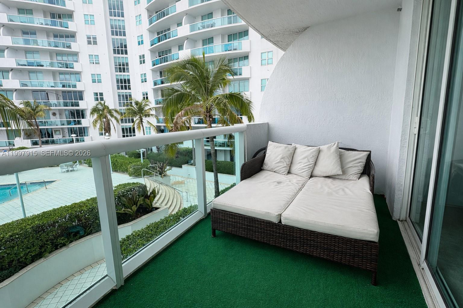 7900 Harbor Island Dr 706