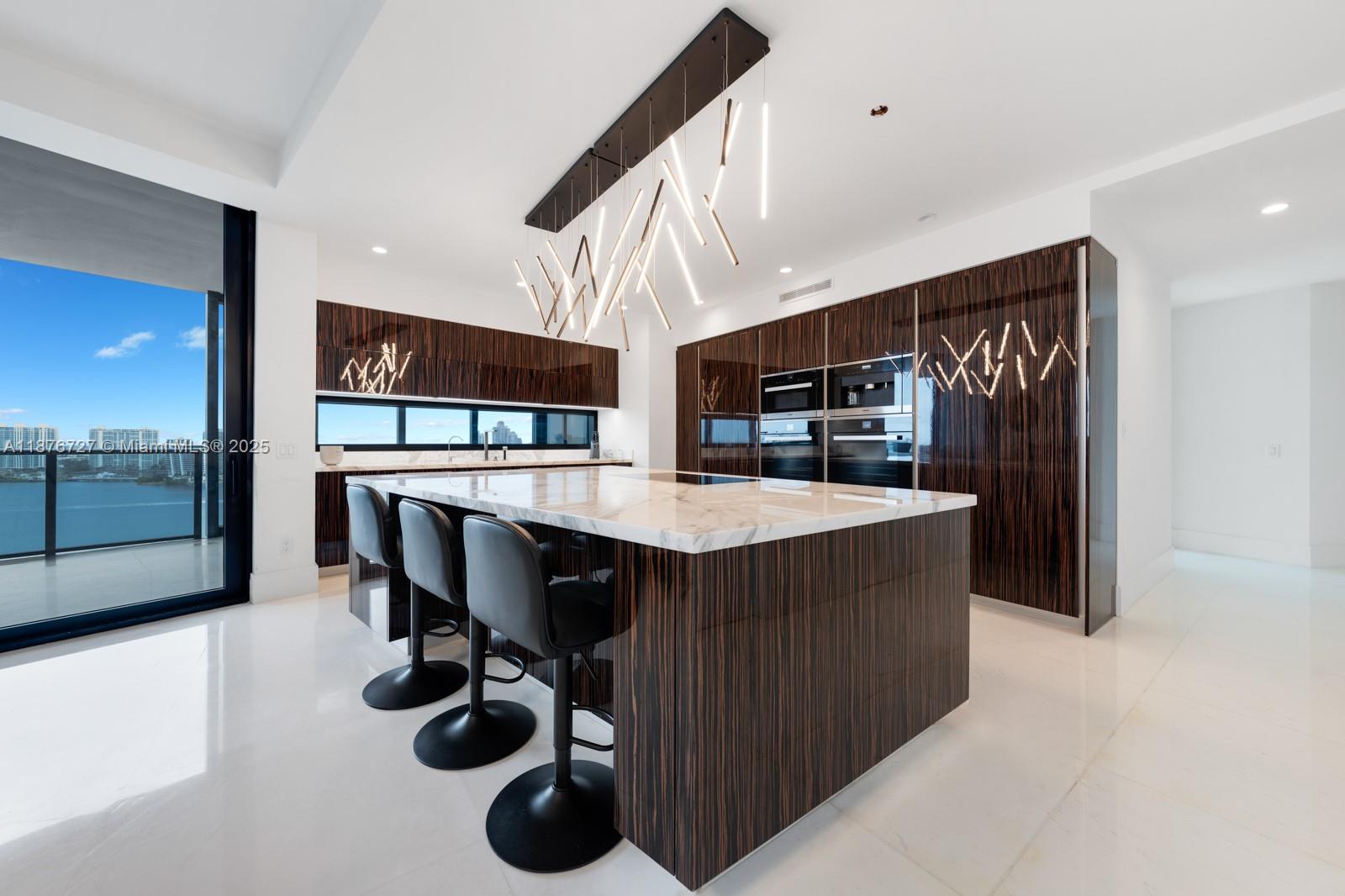 18555 COLLINS AVENUE COND - Residential Lease