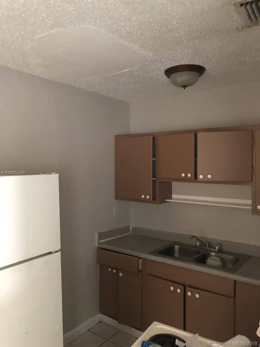 Great 1/1 unit freshly painted in the heart of North Miami Beach. Close to the Police station, to the Victory Park and next to North Miami Beach City Hall. Victory Park has a pool included along with other great amenities. Close to shopping centers and to Biscayne Boulevard. The property is only 3 miles away from the beach and 2 miles from Aventura Mall. Rent includes water. To move in Landlord ask 1 month rent $900 + $1,350 sec deposit. $50 per adult for application fee. Proof of income.