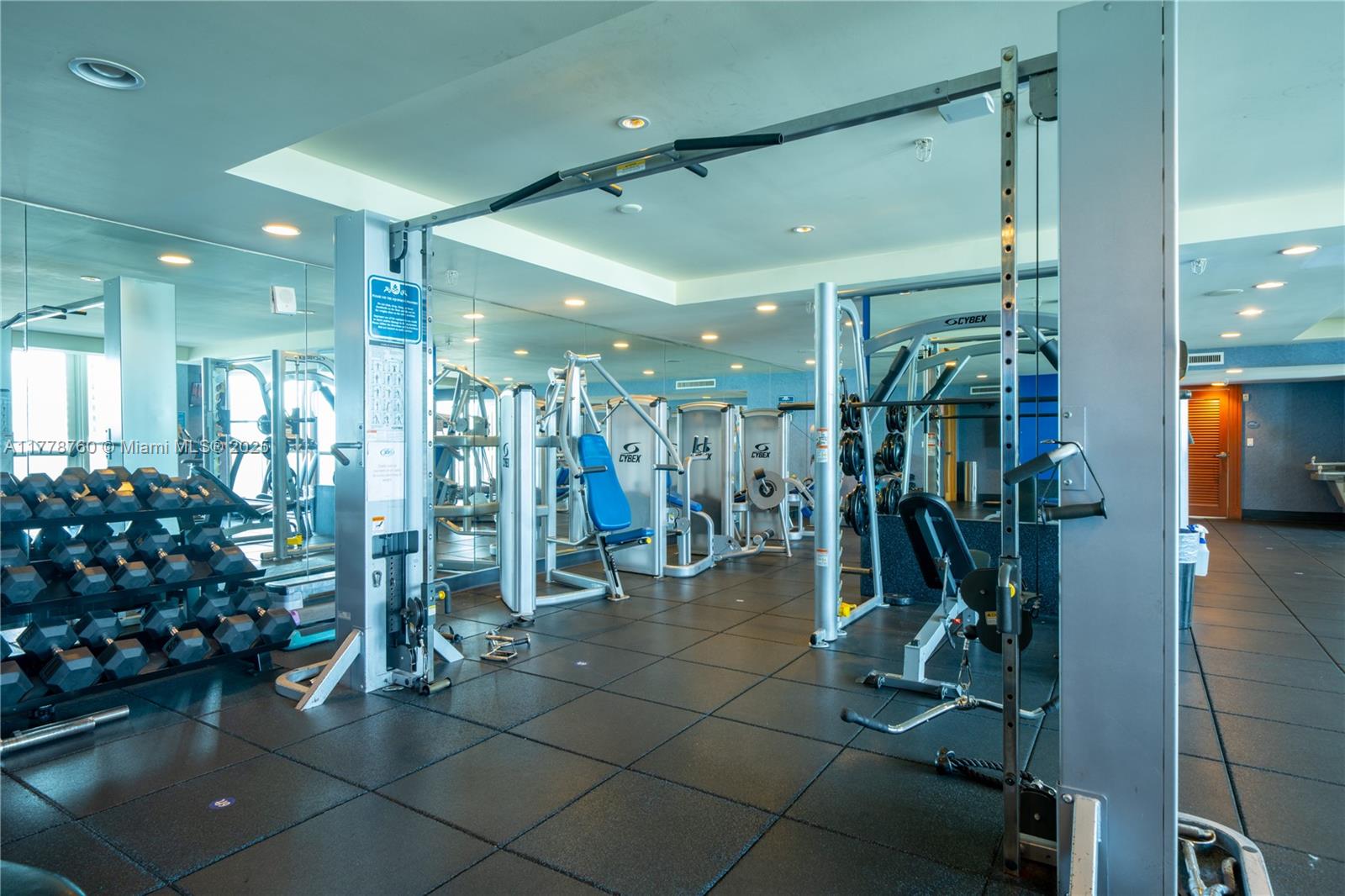 360 CONDO A - Residential