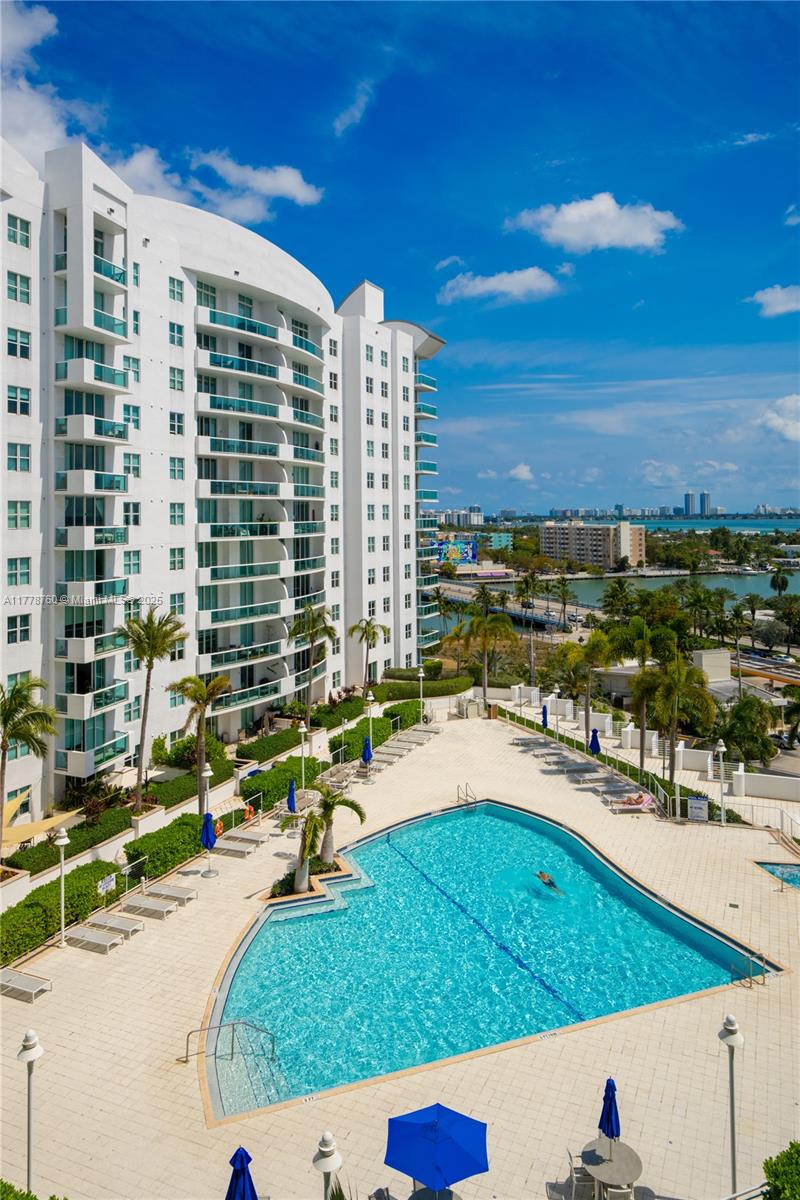 360 CONDO A - Residential