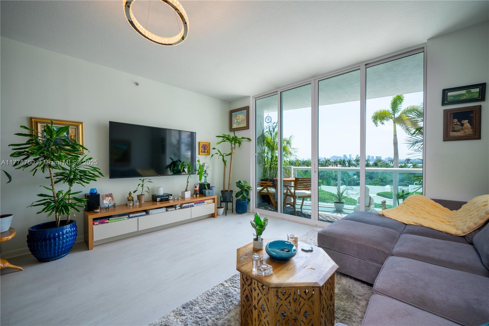 Property for Sale at 7900 Harbor Island Dr 611, North Bay Village, Miami-Dade County, Florida - Bedrooms: 2 
Bathrooms: 2  - $565,000