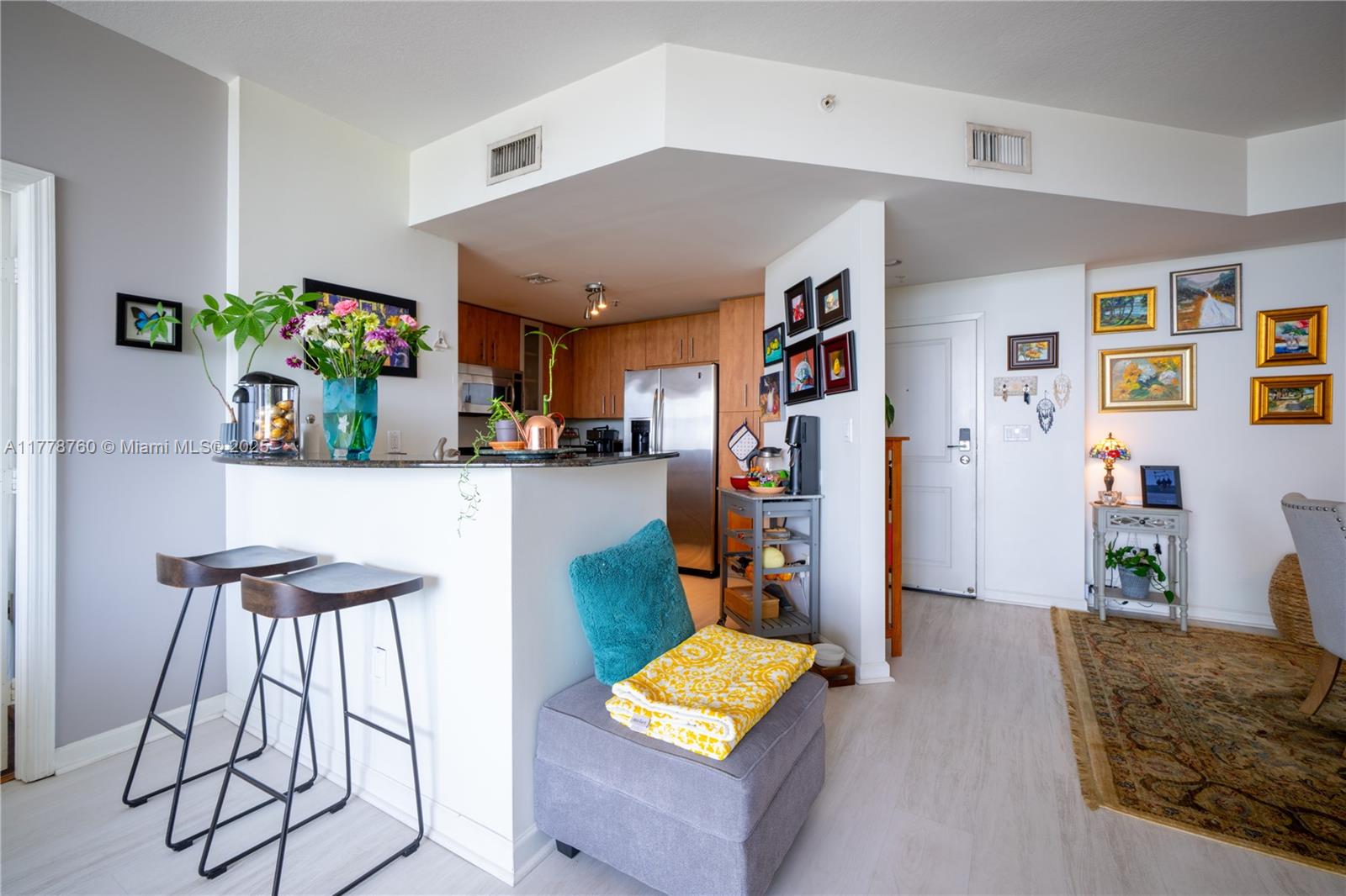 360 CONDO A - Residential