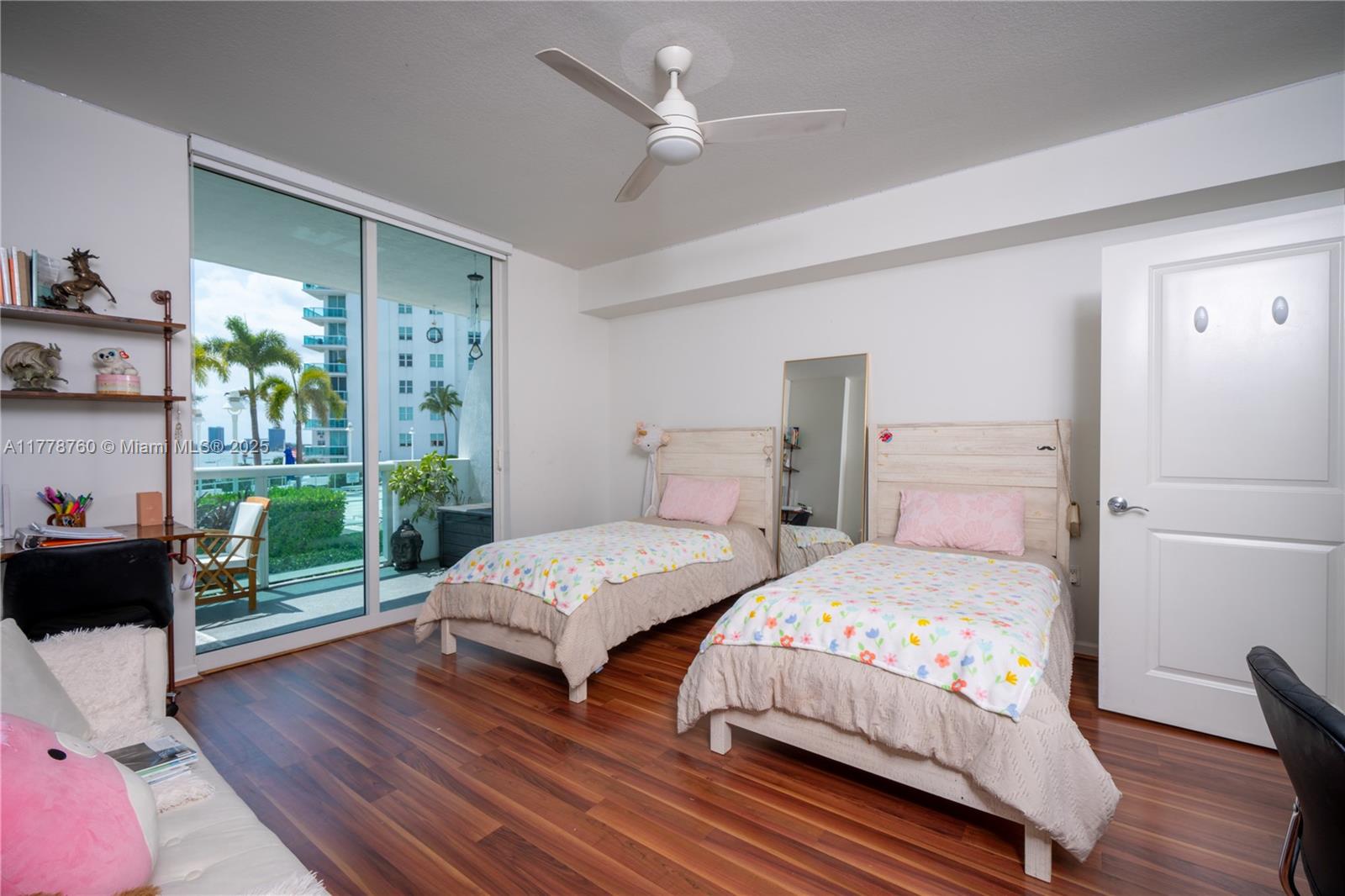 360 CONDO A - Residential
