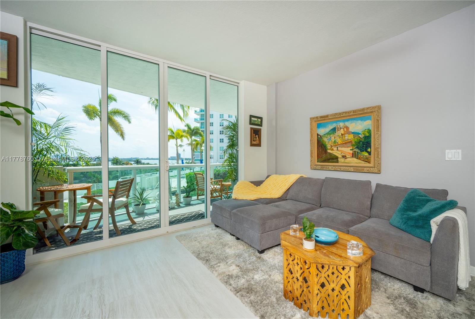 360 CONDO A - Residential