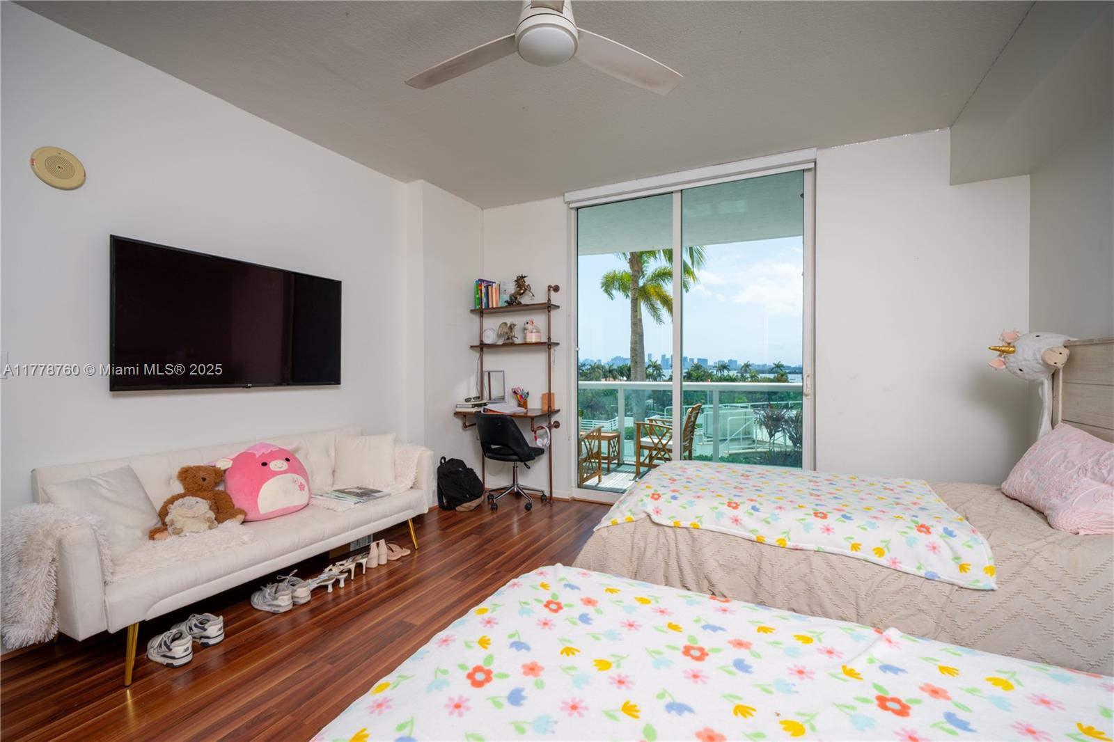 360 CONDO A - Residential