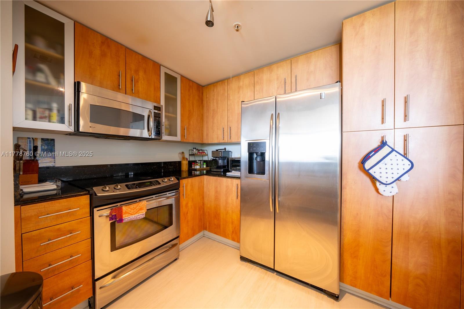 360 CONDO A - Residential