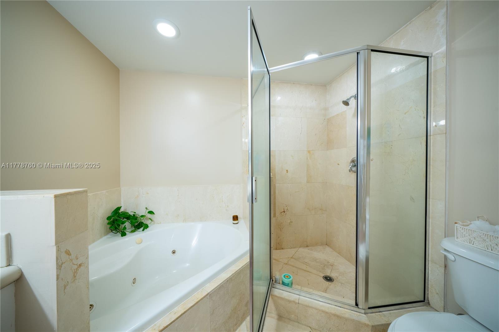 360 CONDO A - Residential