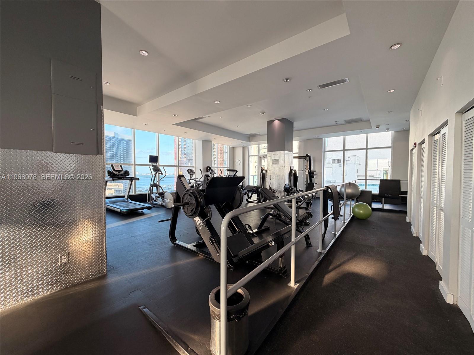 THE LOFT DOWNTOWN II COND - Residential