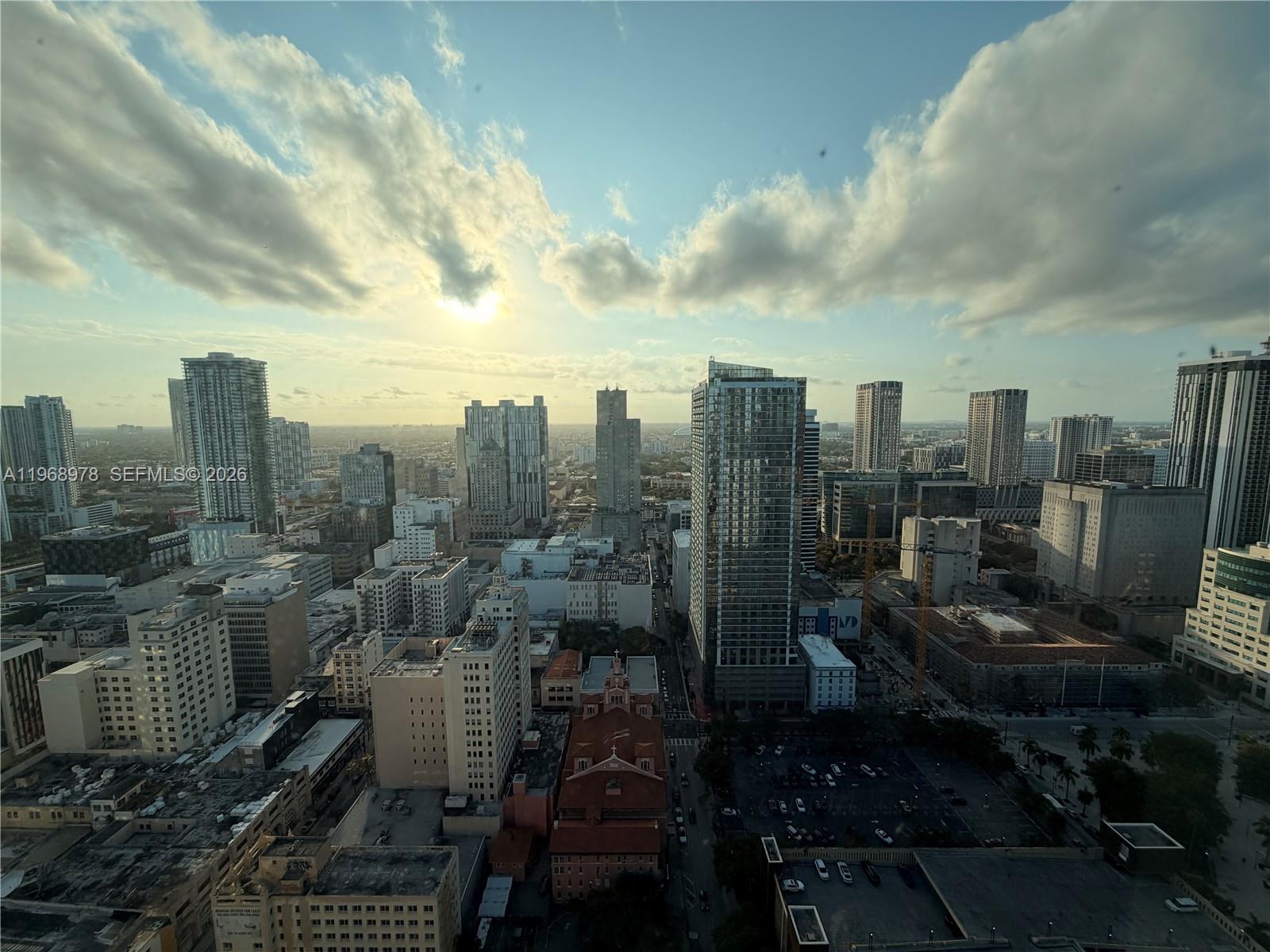 THE LOFT DOWNTOWN II COND - Residential