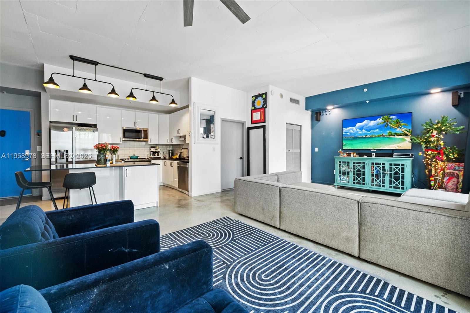 THE LOFT DOWNTOWN II COND - Residential