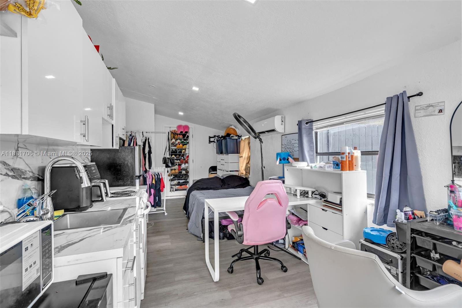 SUNRISE HEIGHTS - Residential Income