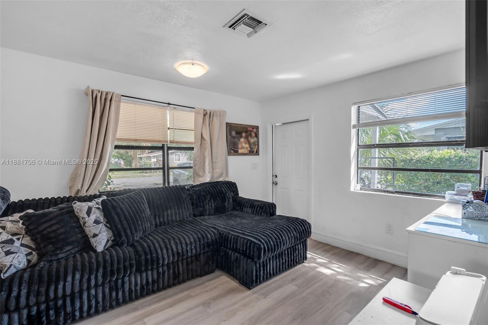 SUNRISE HEIGHTS - Residential Income