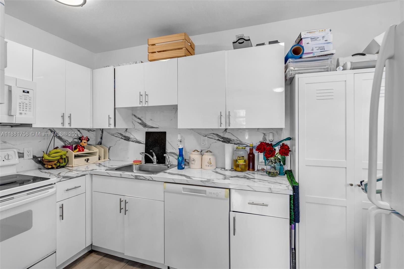 SUNRISE HEIGHTS - Residential Income