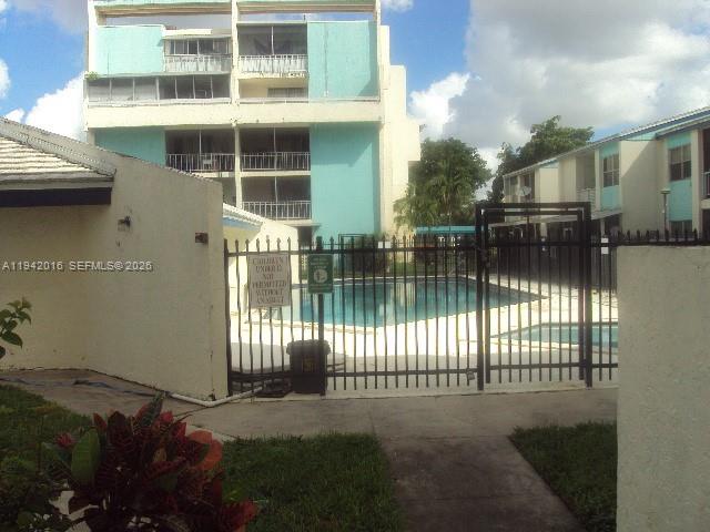 NEWPORT AT LAUDERHILL CON - Residential