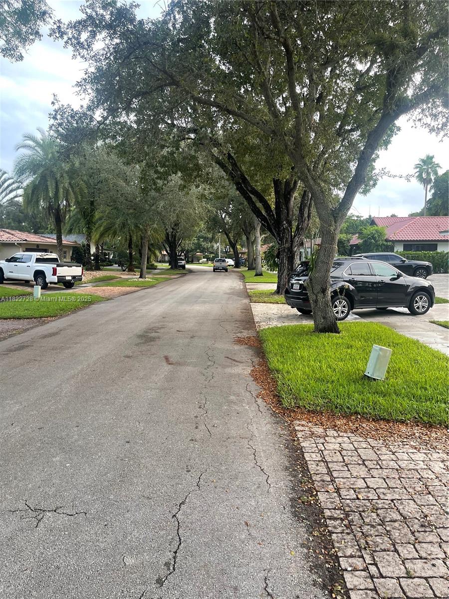 16120 E Troon Cir, Miami Lakes, FL, 33014/$1,250,000 1 16120 E Troon Cir