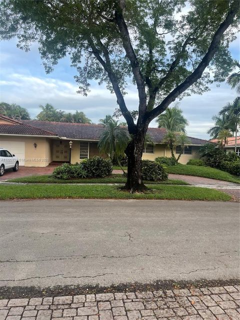 Photo of 16120 E Troon Cir, Miami Lakes, FL 33014 (MLS # A11822728)