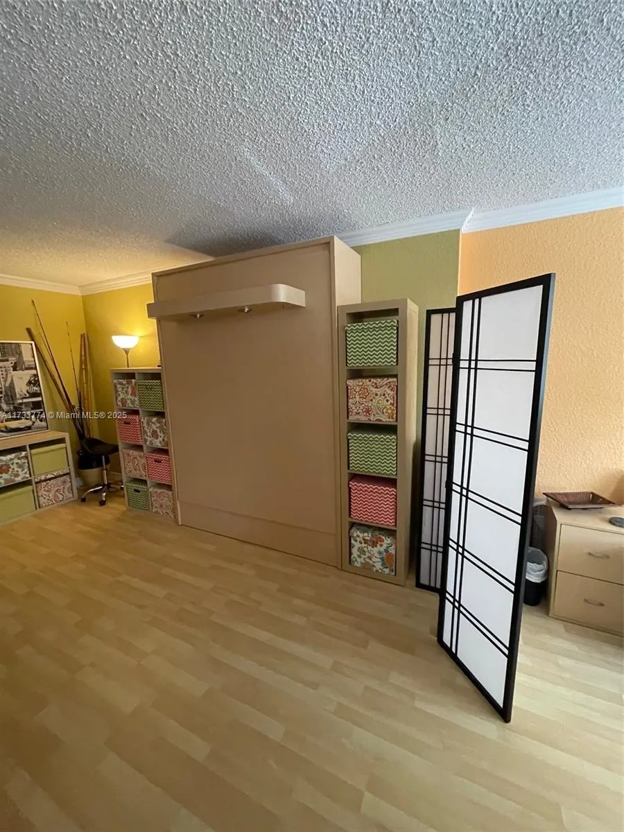 Hallandale Beach, Florida 33009, United States, ,1 BathroomBathrooms,Residential,Active,12869