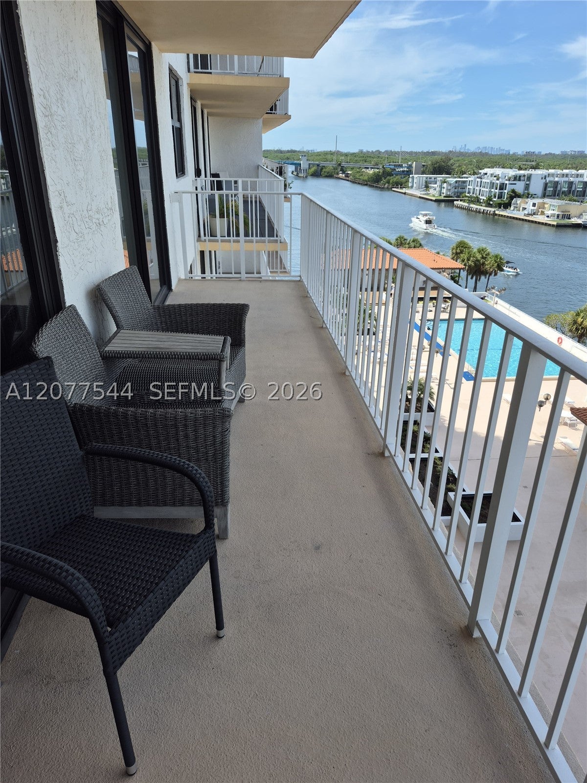 290 174th St 903