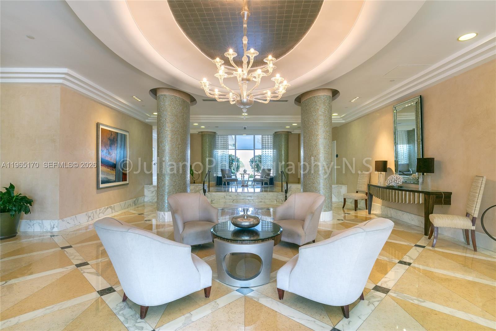 THE COLLINS CONDO - Residential