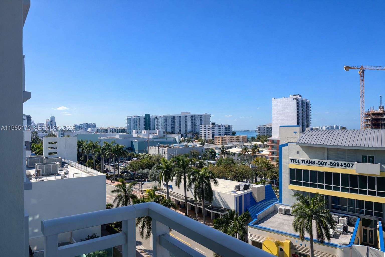 THE COLLINS CONDO - Residential