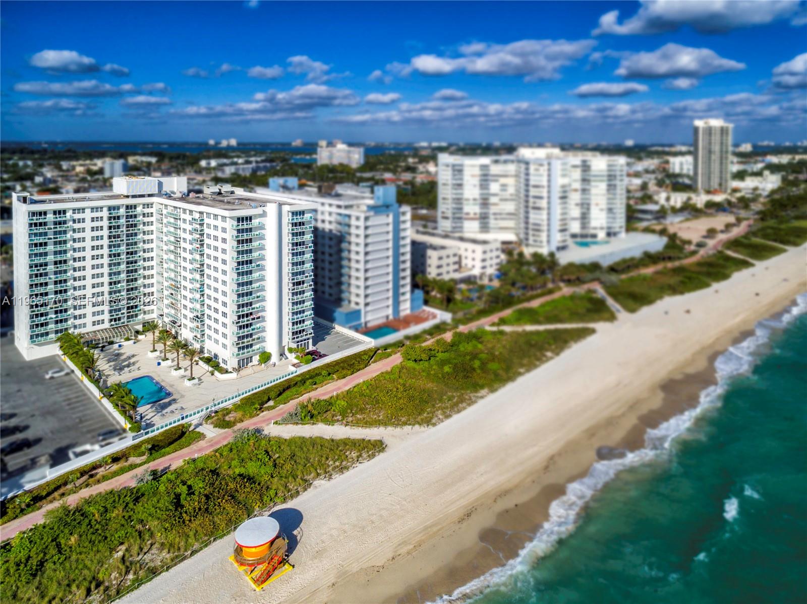 THE COLLINS CONDO - Residential