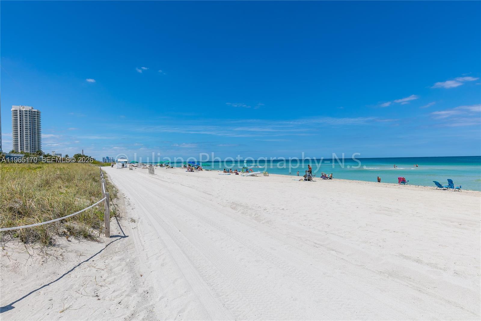 THE COLLINS CONDO - Residential