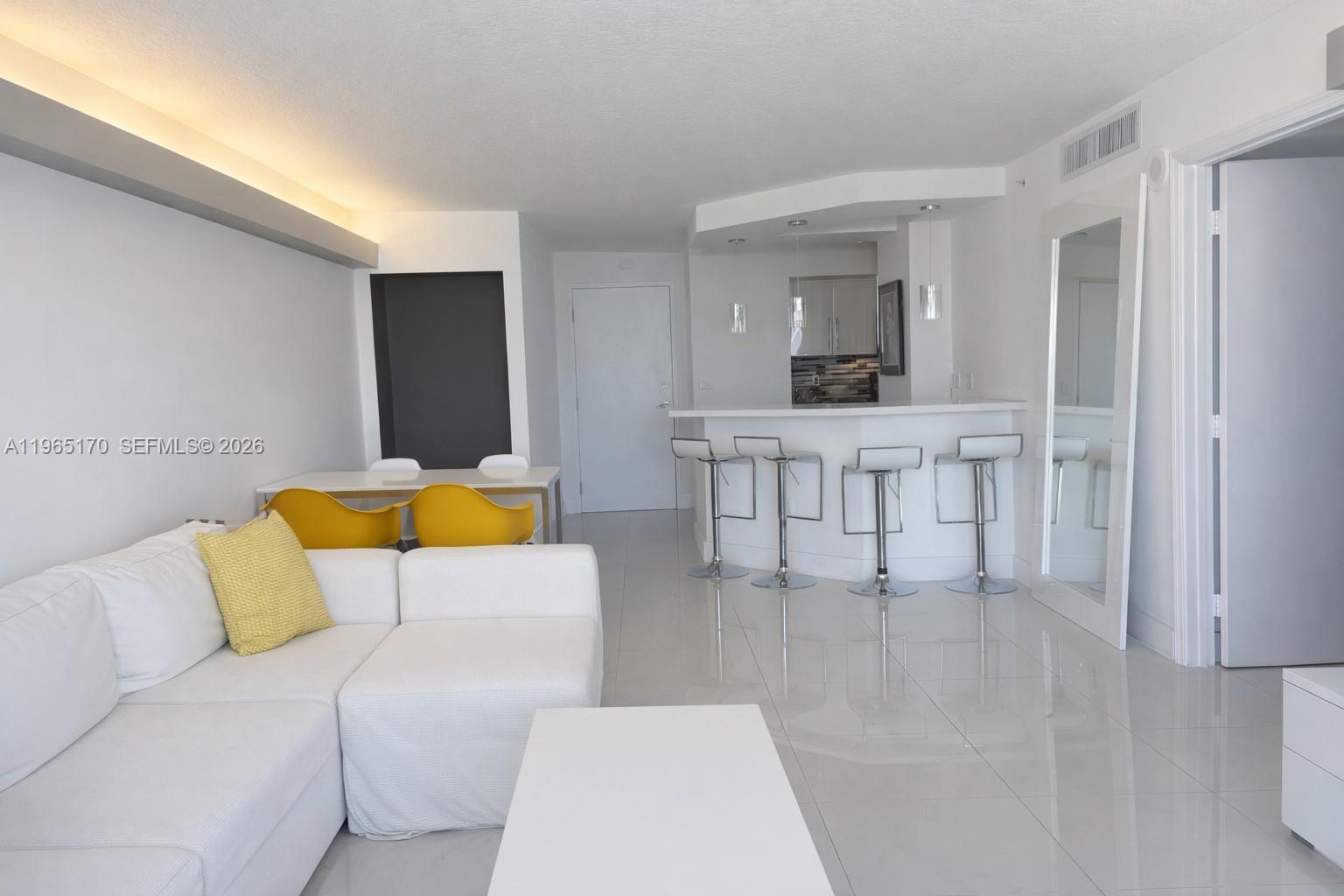 THE COLLINS CONDO - Residential