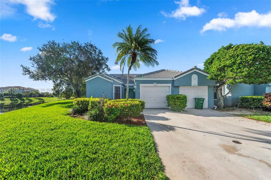 This beautiful 2-bedroom, 2-bath townhome features vaulted ceilings, tile flooring, and an ample open floor plan. The kitchen features ample cabinetry, a pantry, and modern appliances. The owner's suite features a dual sink, a tub, and a separate shower. The home has easy access to the pool and, golf course. Enjoy a serene waterfront from a screened porch. Modern attached garage. This home is perfect for your starter home or if you are an empty nester.