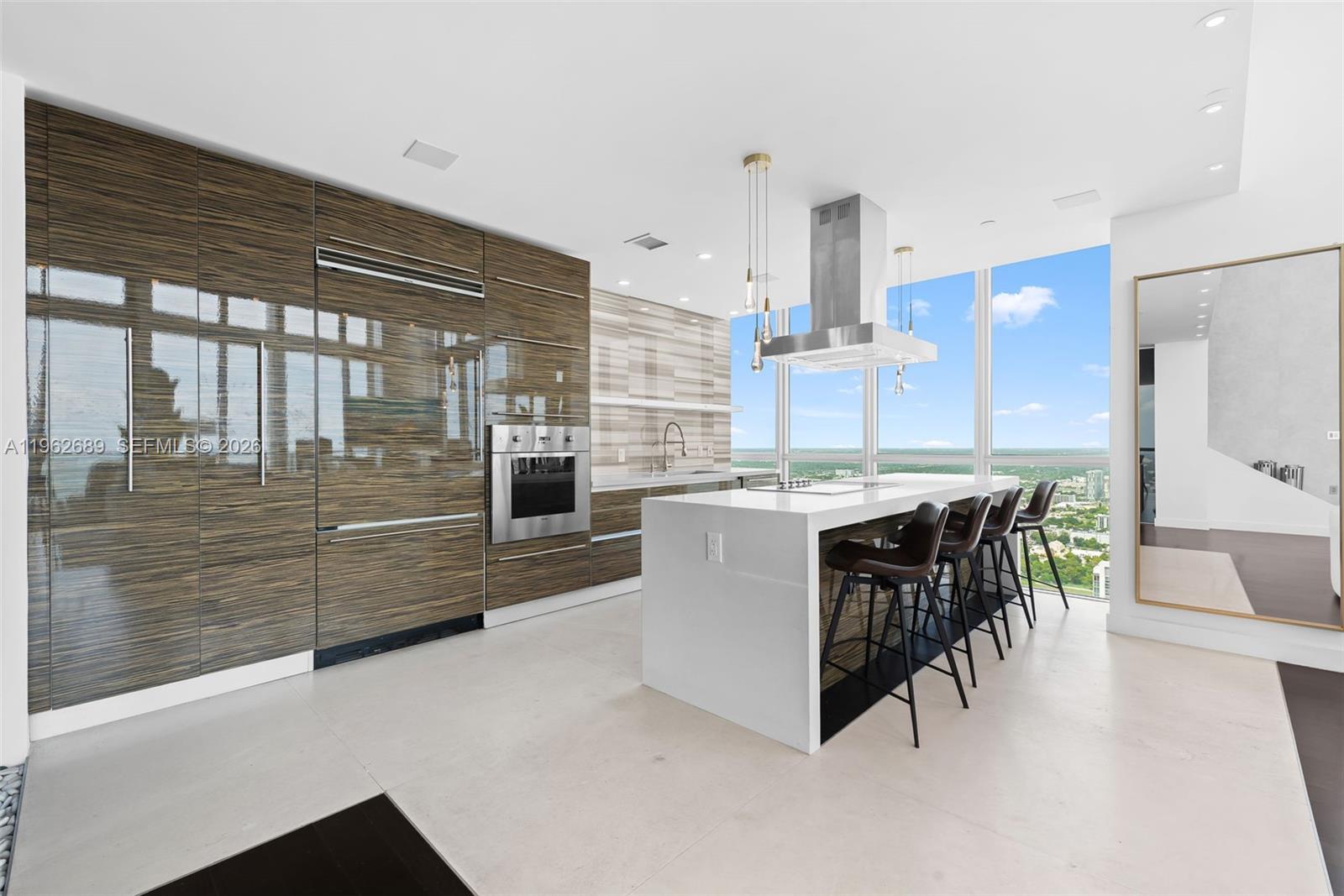 MARQUIS CONDO - Residential