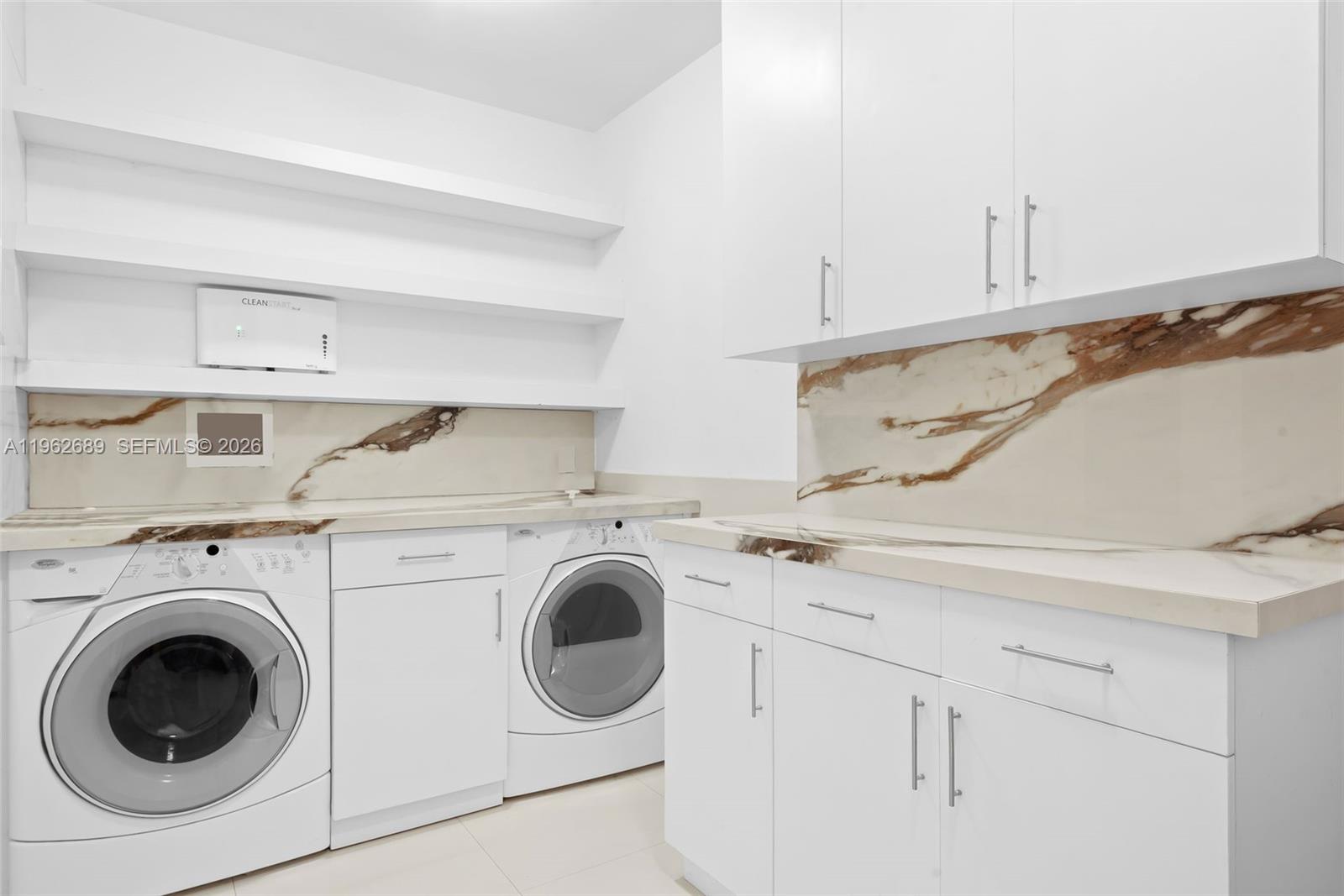 MARQUIS CONDO - Residential