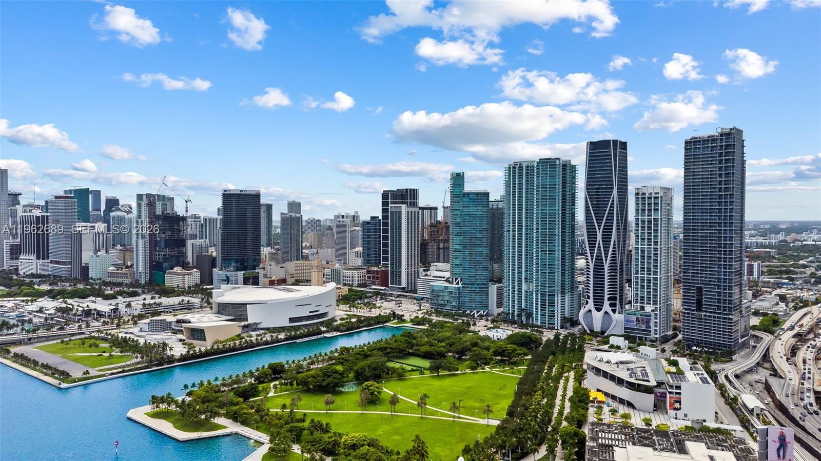 MARQUIS CONDO - Residential